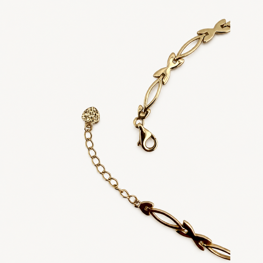 Butterfly Motif Link Bracelet — detail