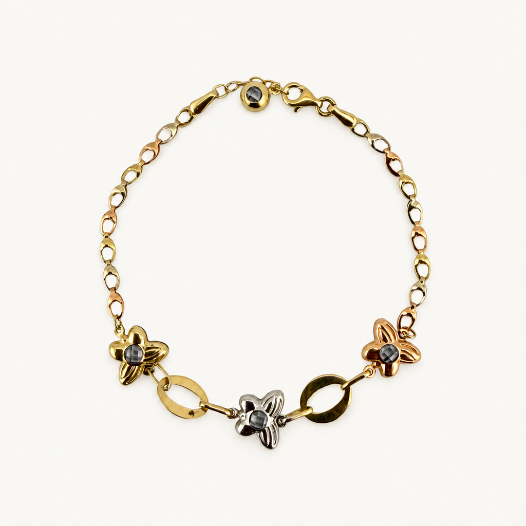 Three-motif link bracelet, overall view